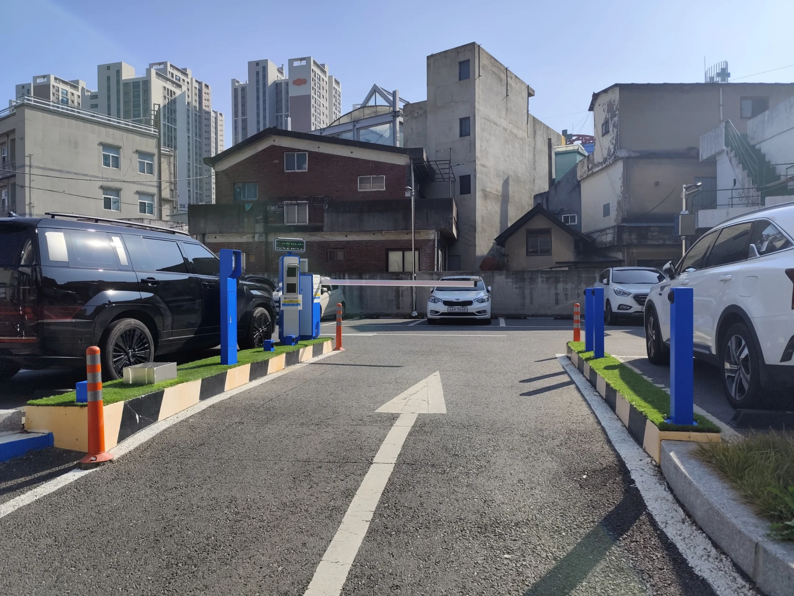 도마1동 근린상권 주차장 통행로 모습